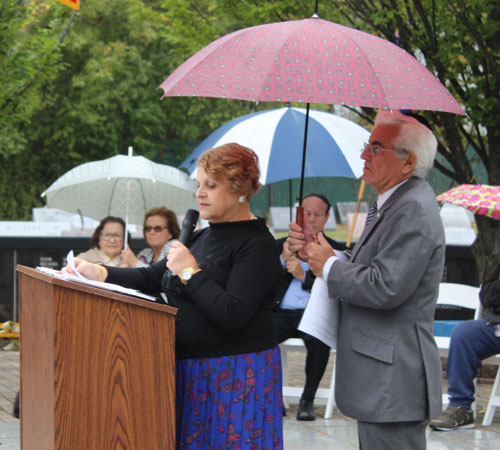 candle lighting ceremomy to remember the holocaust